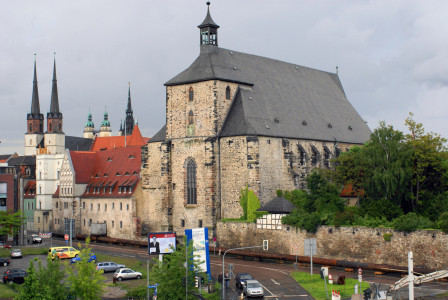 Kirchen St. Marien mit Rotem Turm (links) und St. Moritz